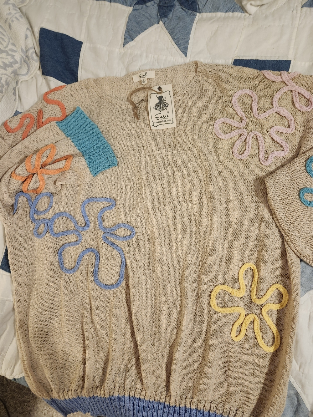Easel Beige Scoop Neck Sweater with Multicolor Floral Appliqués